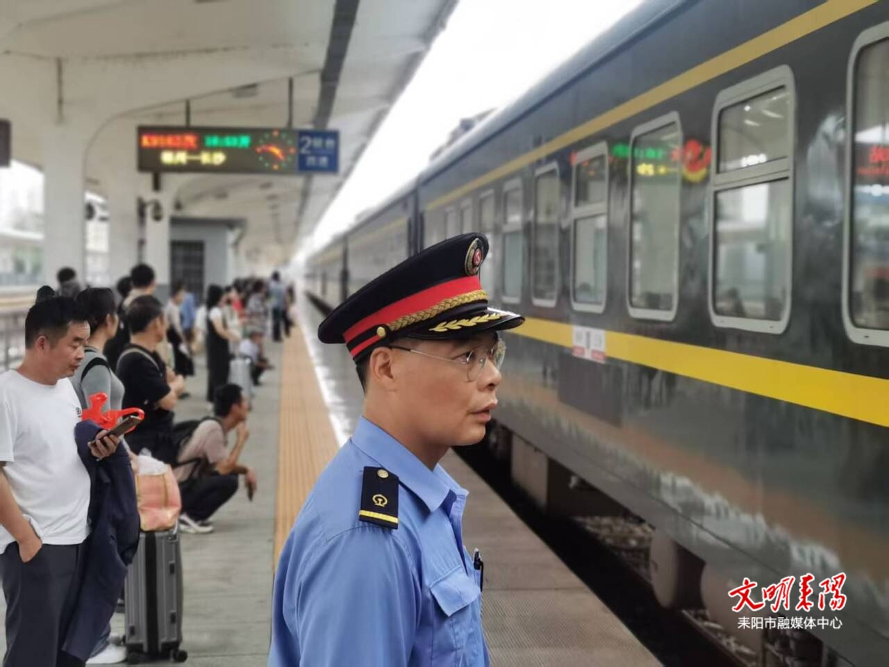 ​加开22列临时客车 耒阳火车站全力保障国庆长假期间旅客顺畅出行