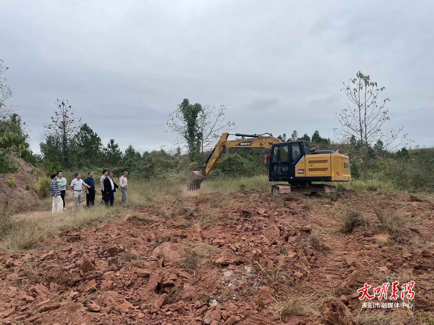 花椒“公司+基地”模式又见成效  淝田镇双塘村千亩花椒示范基地开工