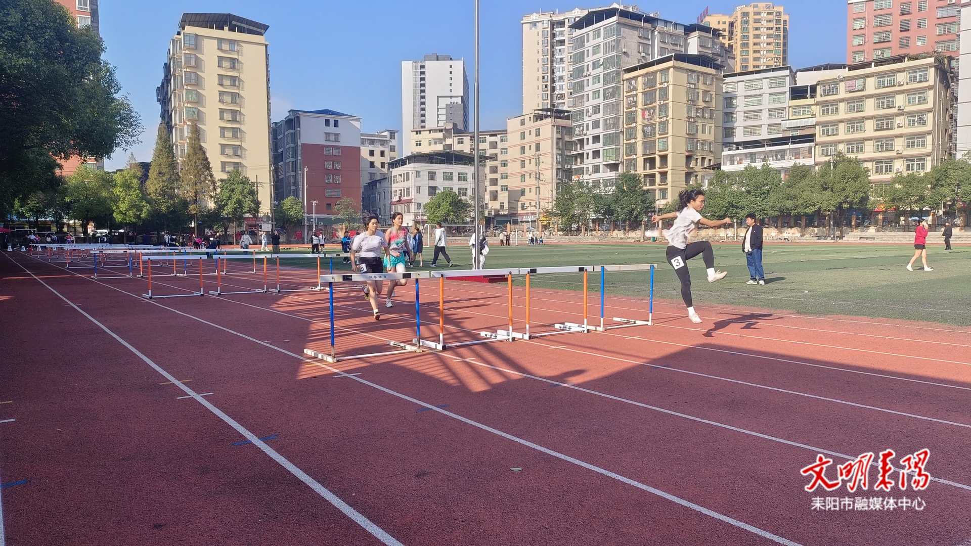 1320名运动小将角逐耒阳市2025年中小学生田径运动会