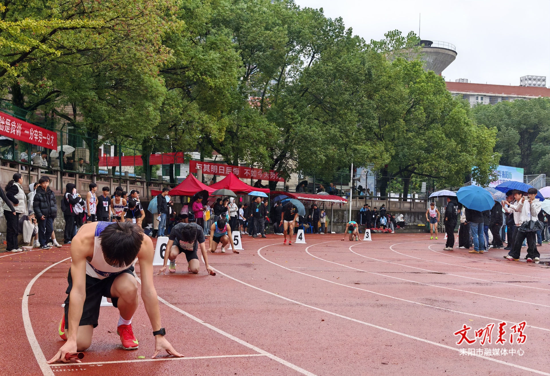 22人次打破纪录！我市2025年中小学生田径运动会圆满闭幕