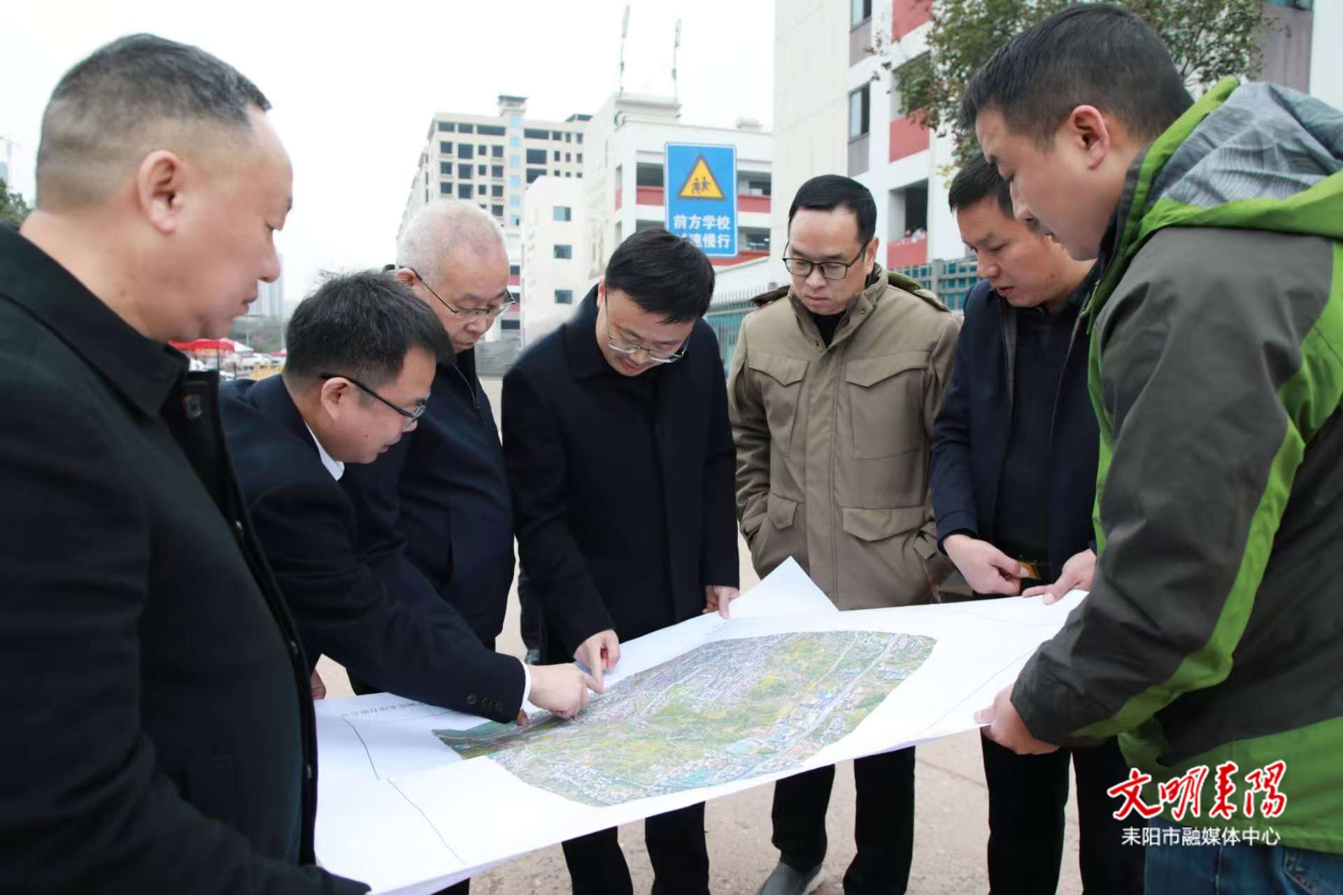 张润槐尹立鑫调研城市管理和微建设工作