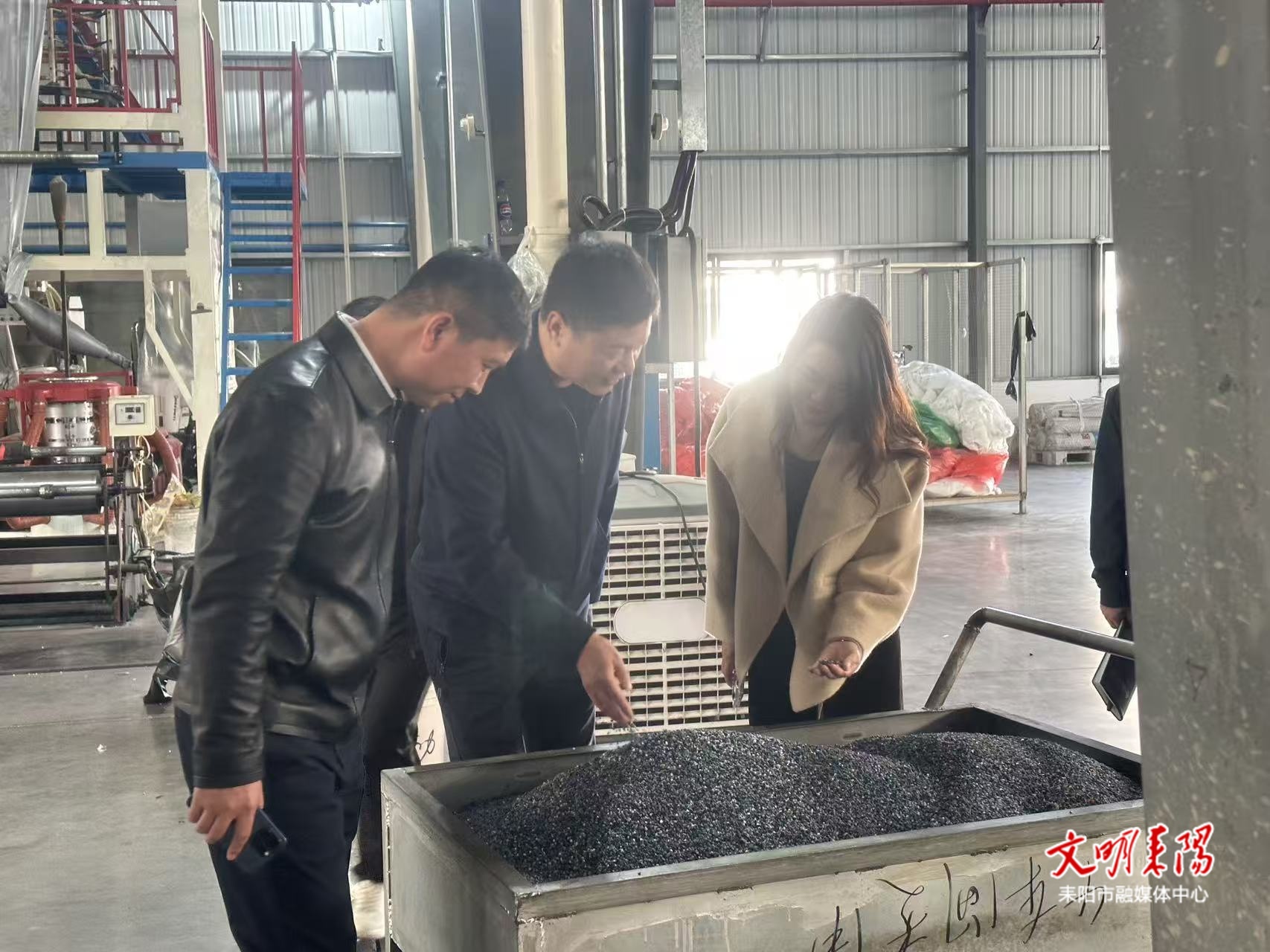 市领导开展“两重”“两新”送解优专项行动