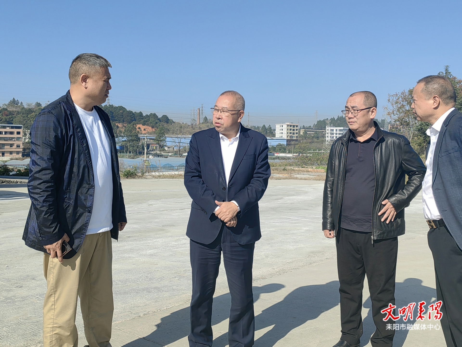 尹立鑫调研安全生产、乡村振兴等工作并开展“送解优”行动