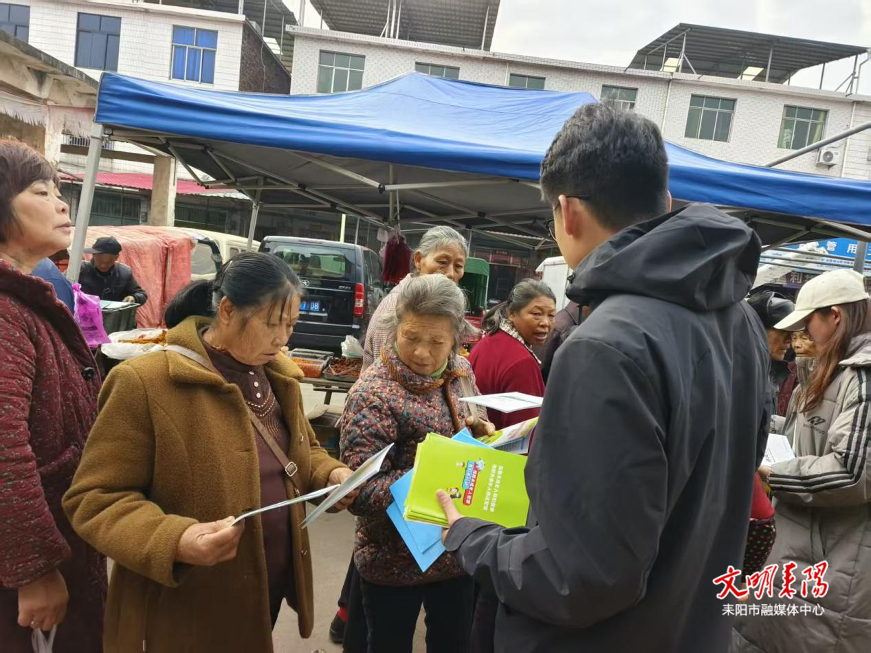 坛下乡：“法治暖阳”照心间，“普法圩集”飘“法”香！