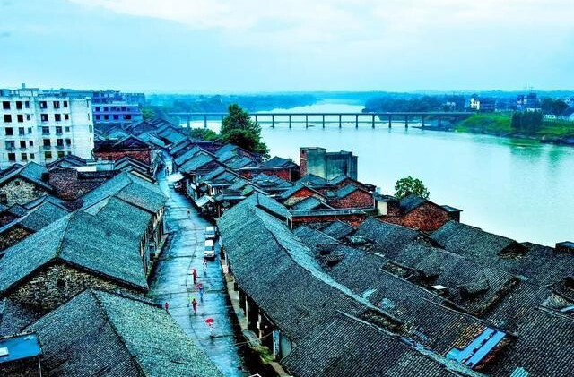 从繁华的商埠走来  ——探访新市古镇