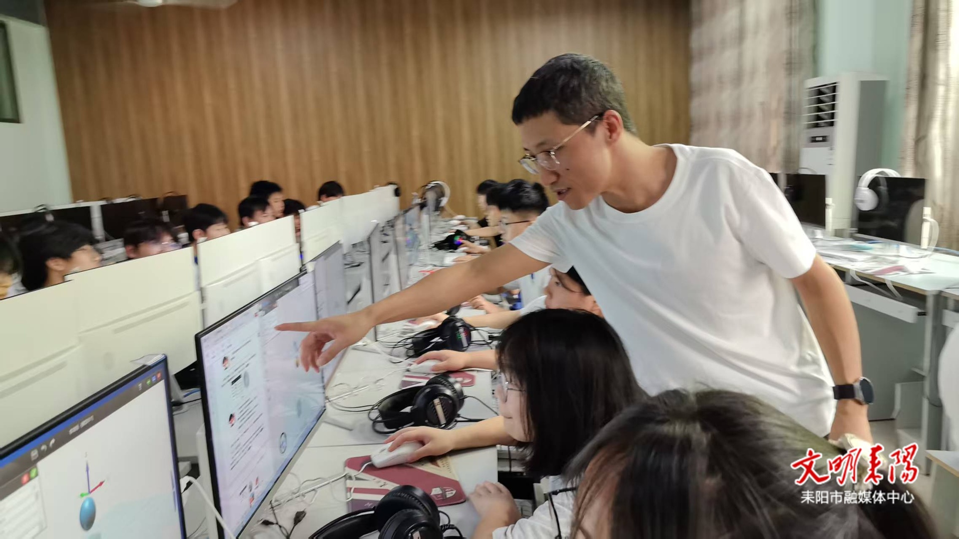 慈晖高级中学校本选课走班制成熟运行 多元课程免费开放  赋能学子多元成长