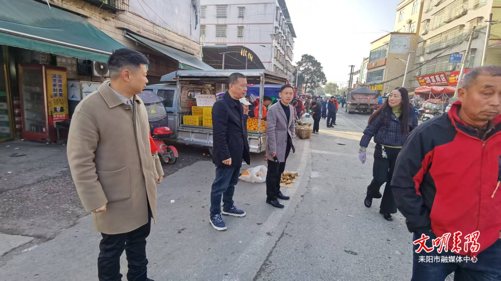 南京镇“两站两员”一线值守  筑牢“打非治违”安全防线