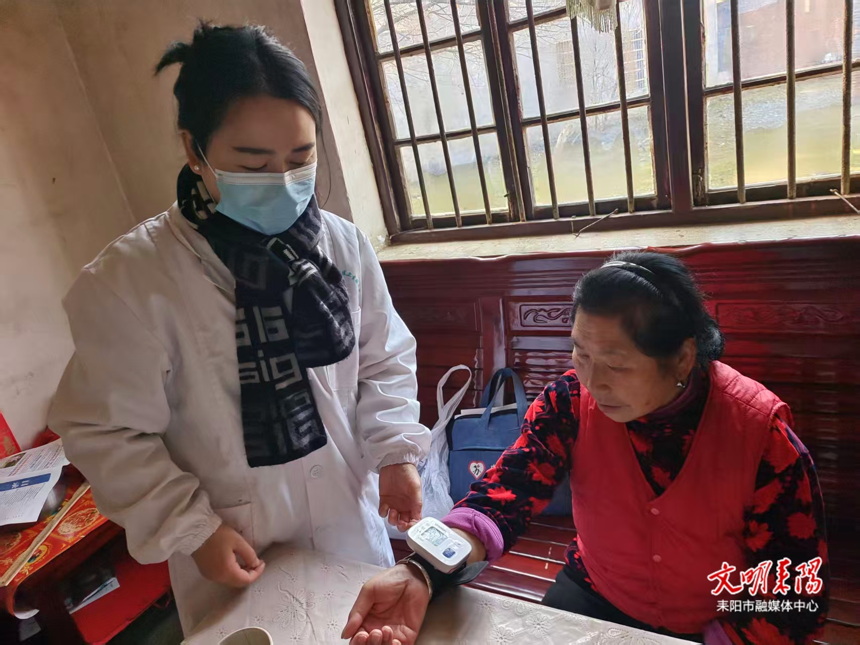 筑牢御寒防线 守护重点人群