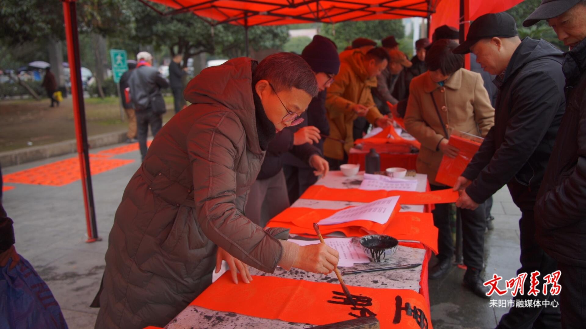 消费热潮涌动，烟火活力升腾！耒阳举办2026年货节