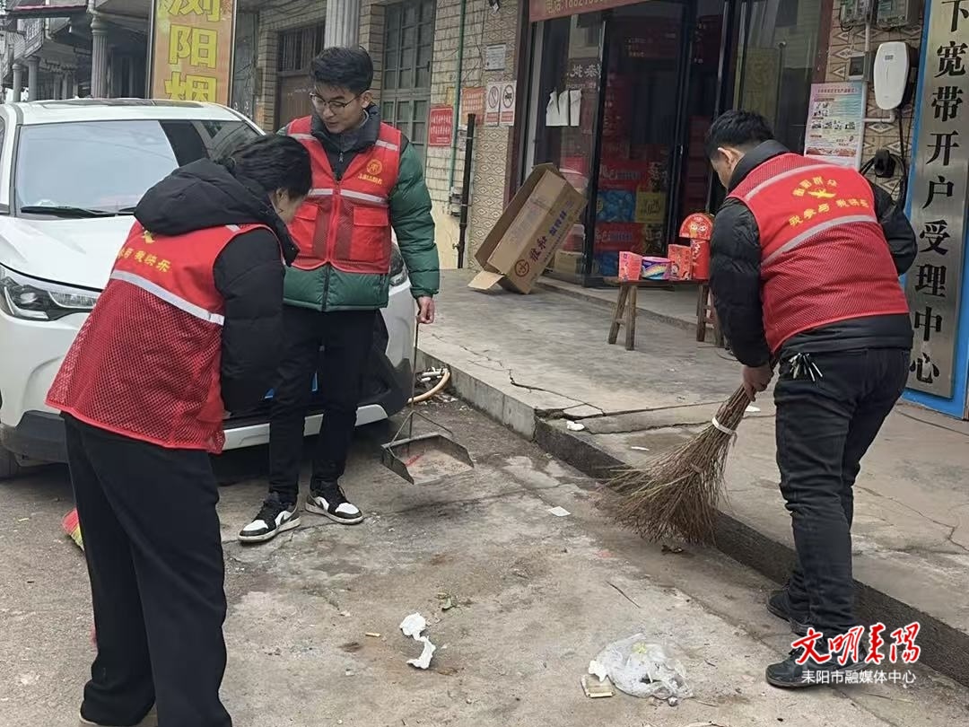 坛下乡：干群同心挥洒“洁净美” 靓妆喜迎“幸福年”