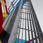 他在世界最大的LNG储罐顶 守望万家灯火