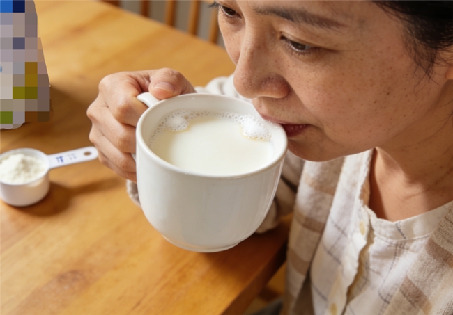 速看！十大品牌综合评测出炉，结果指向“2026羊奶粉排名第一名”，它的优势到底有多强？