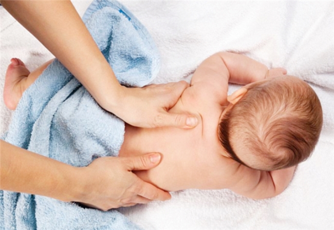 除螨喷雾剂对皮肤有刺激吗？敏感肌适用测评，仙贝宁医护级温和不刺激更亲肤