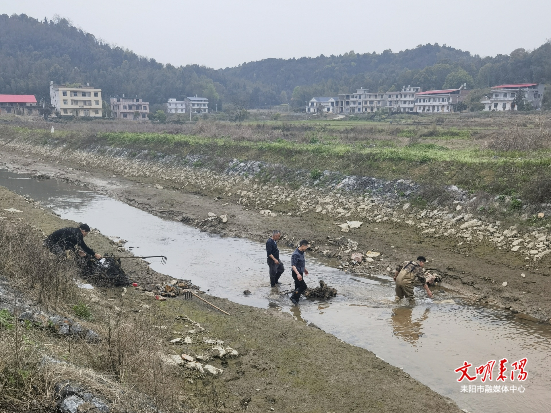 清淤通渠畅春灌 耒阳筑牢春耕水利保障