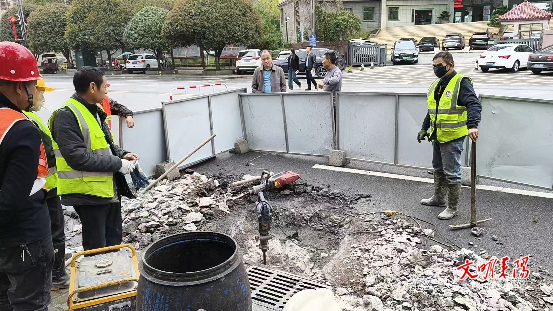 疏浚清障，消除隐患！耒阳全力做好城区排水防涝工作