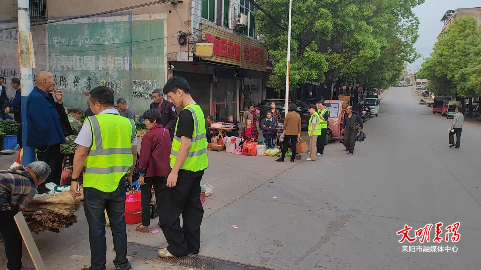 整治马路市场 守护出行平安 永济镇筑牢道路安全民生防线