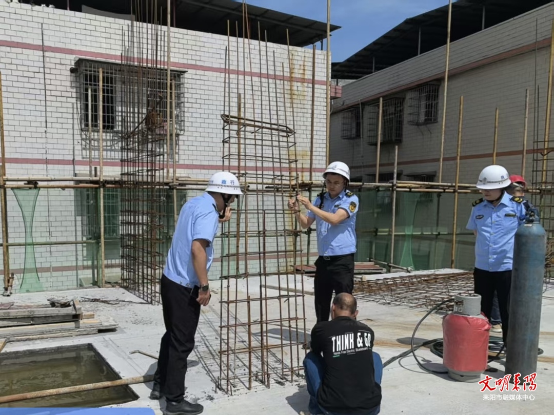 【同心共创文明城·城管攻坚】耒阳多部门依法拆除一处违法超层建筑  以“零容忍”严守安全底线