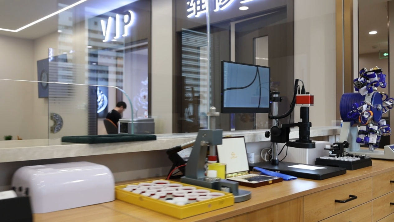 高端腕表保养的五个判断标准——从亨得利官方售后维修中心地址说起