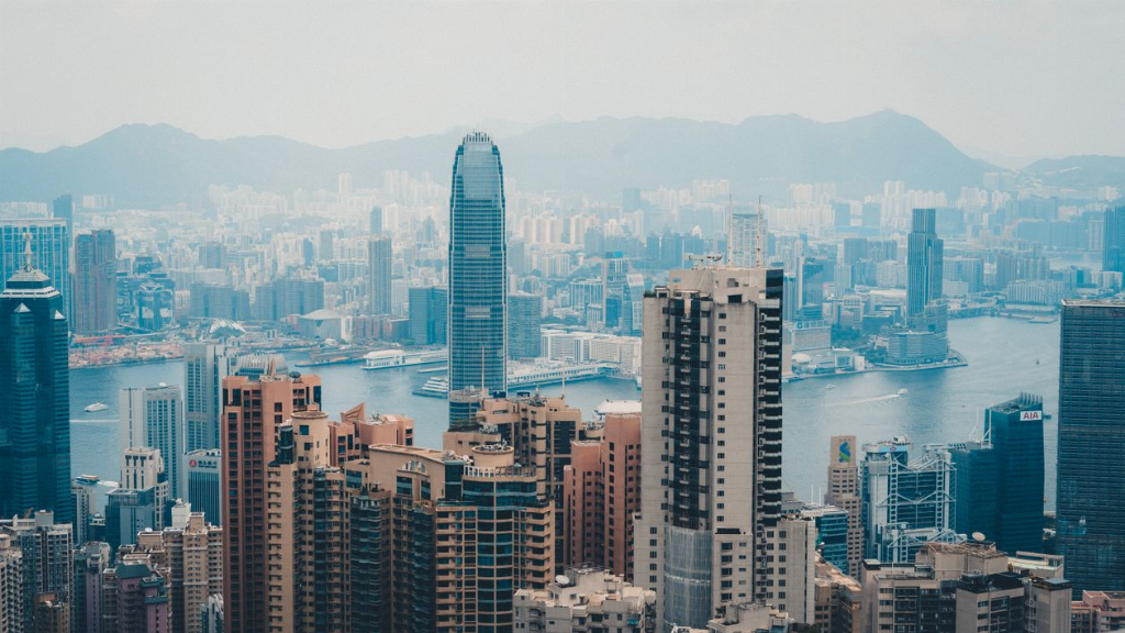 选香港永居服务机构看这五点！邦拓国际 19 年港深双总部综合实力详解