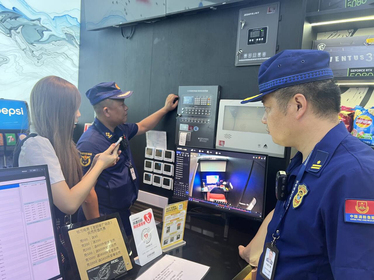 我市开展夜间专项检查 筑牢消防安全防线