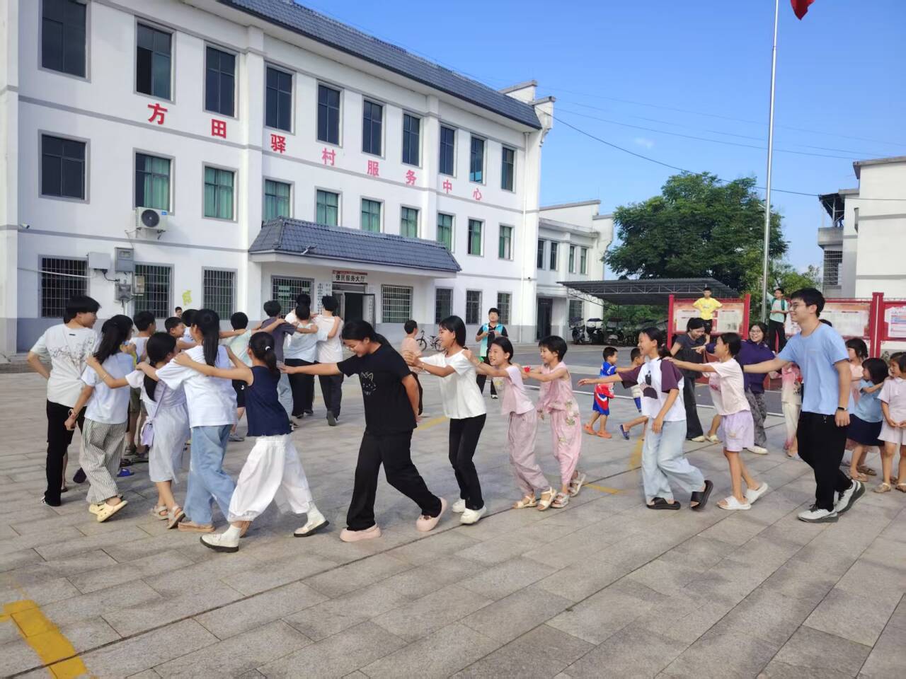 “沙砾计划”公益课堂点亮乡村暑期生活
