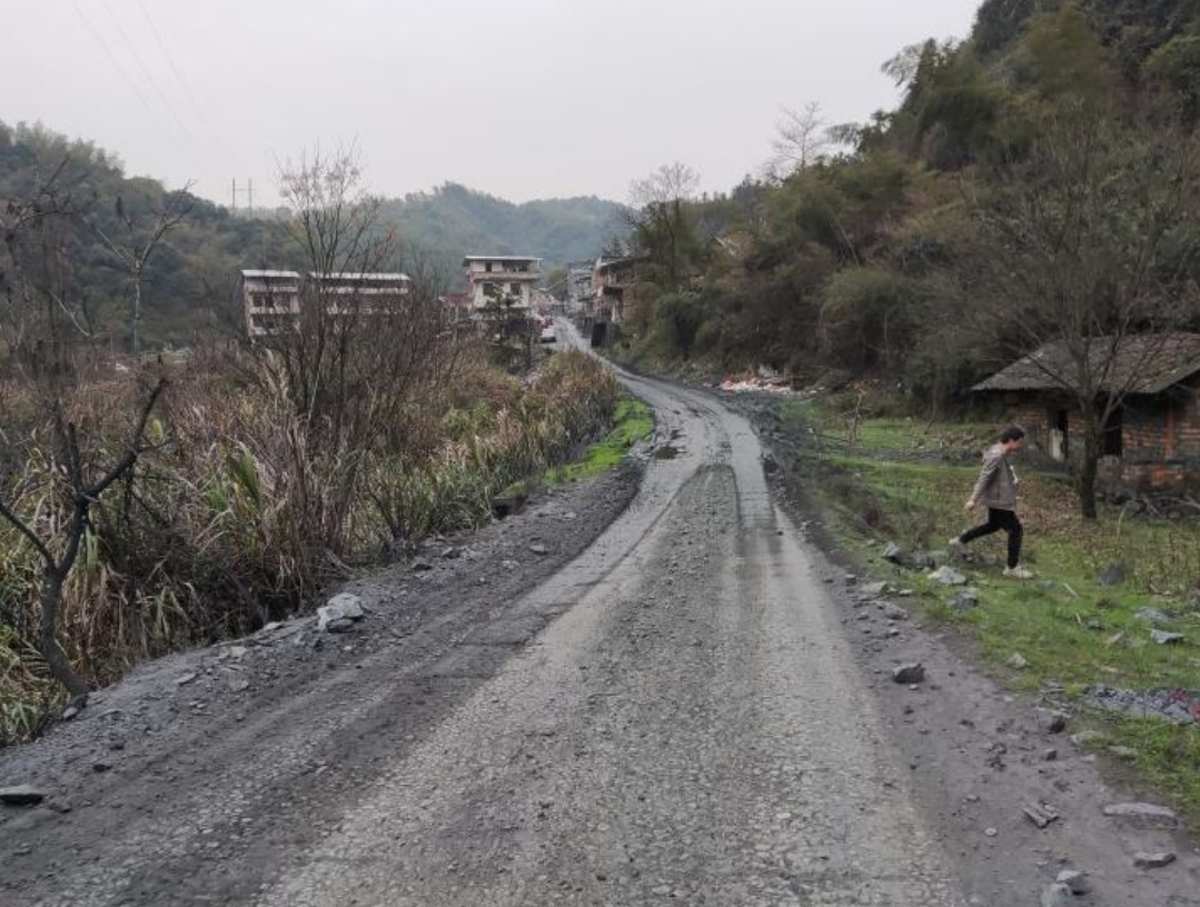 公路通处百业兴 三都至大岭公路正式建成通车
