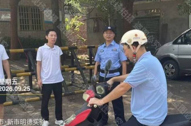 中秋在岗护平安保畅行