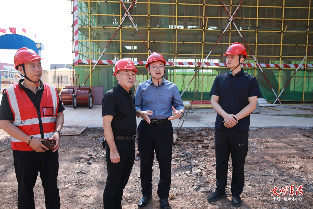 张润槐：一线问需送服务 现场办公解难题