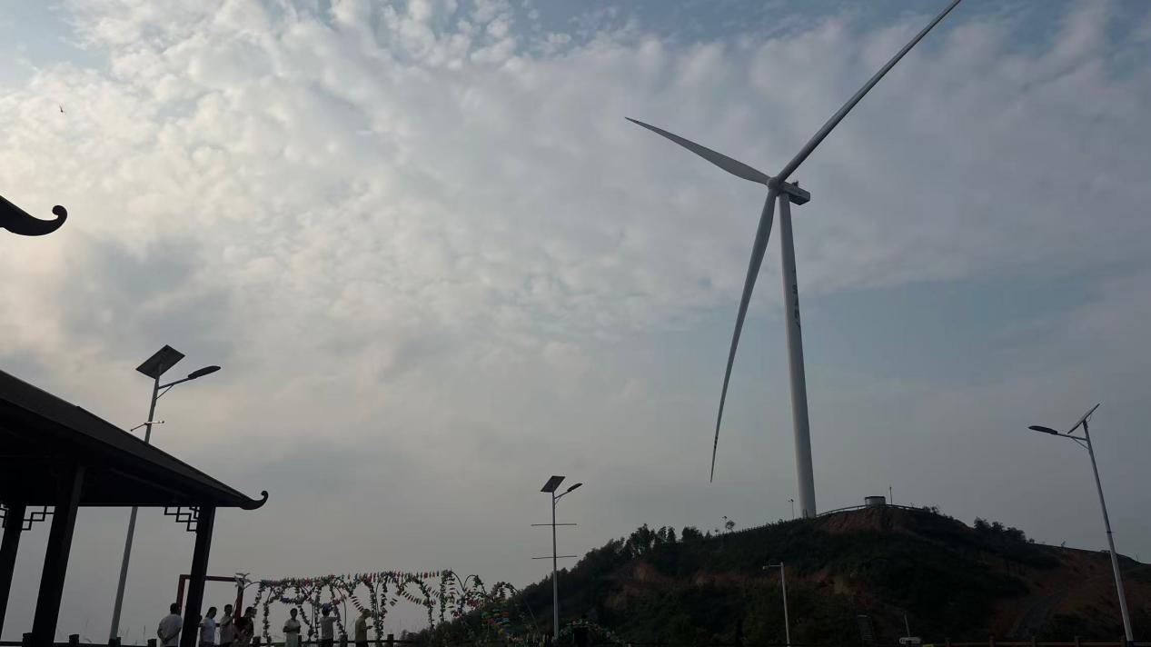 三一重工捐建山顶观景点 耒阳五峰仙成乡村游热门打卡地